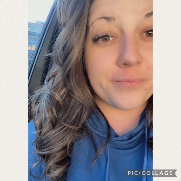 Meet your Posher, Amber - Picture 1 of 1